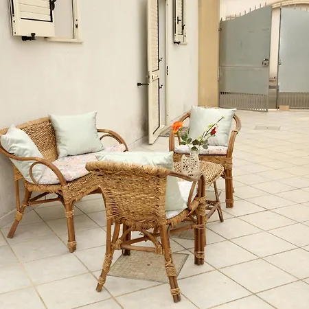 Mauricarol Residences *